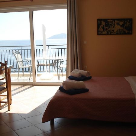 Mema'S Apartment Agia Efimia Zewnętrze zdjęcie